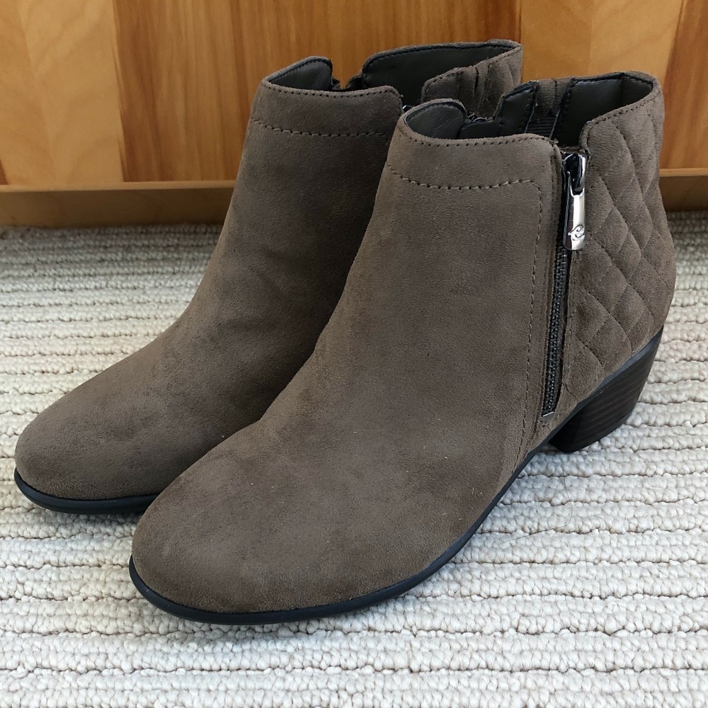 NWOB-Easy Spirit Boots